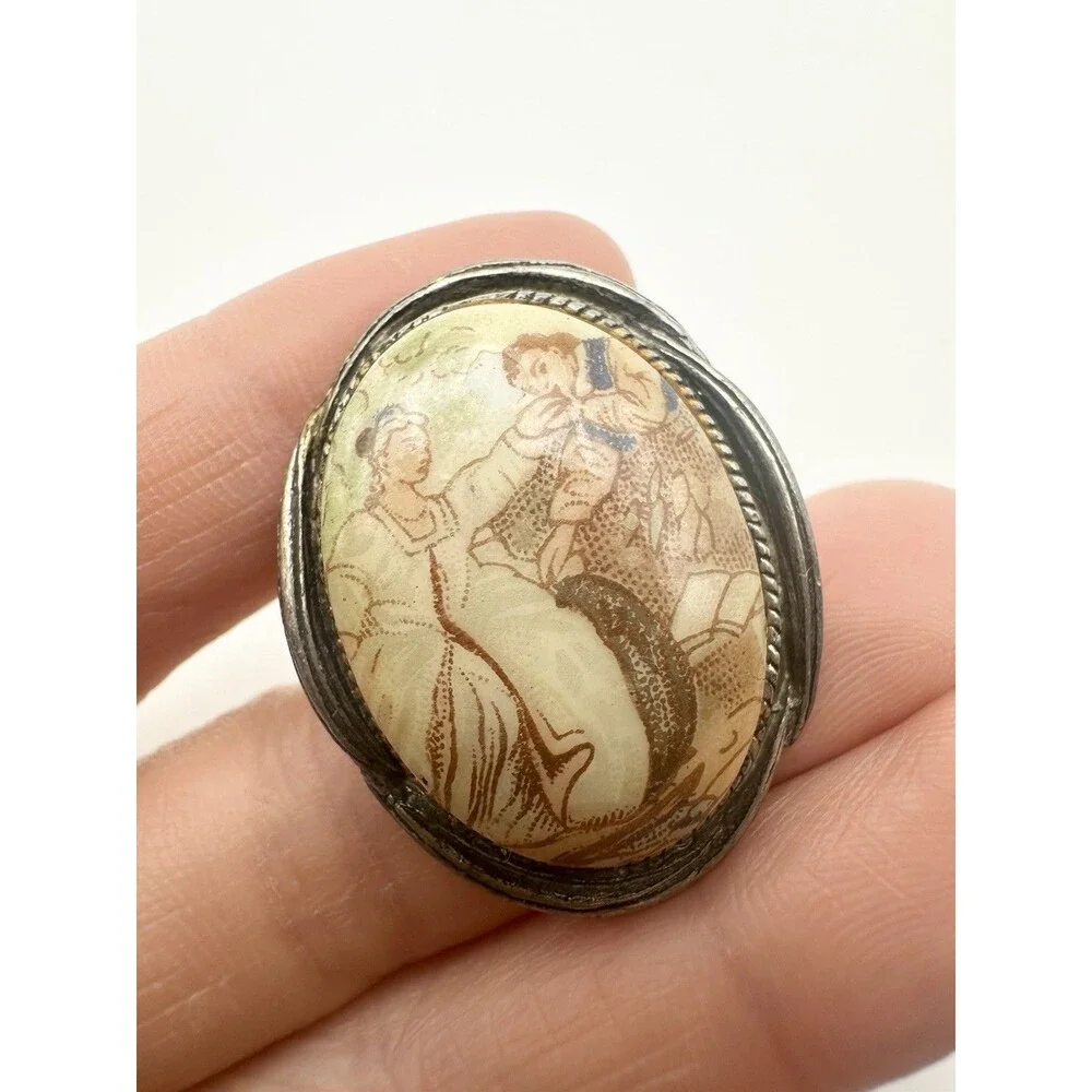 Vintage Pins Brooch Courting Couple Porcelain